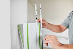 Colocando pieza de unión Festool FSV/2