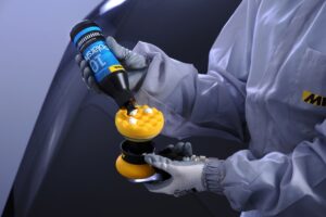 Usando Polarshine de Mirka para pulir