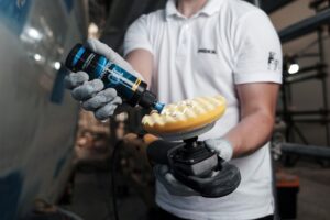 Usando Polarshine de Mirka para pulir